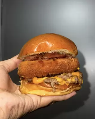 LA QUESUDA SMASH