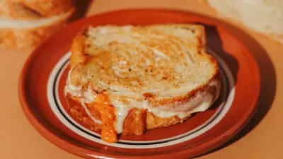 Sandwich De Quesos